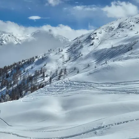 Winter With Stunning View Apartment